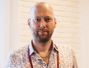 Расходы на подарки с логотипом 2025: как избежать ошибок в налоговом учете (прибыль и НДС)