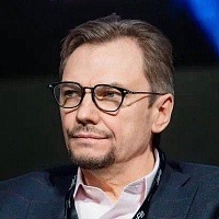 Александр Макаров